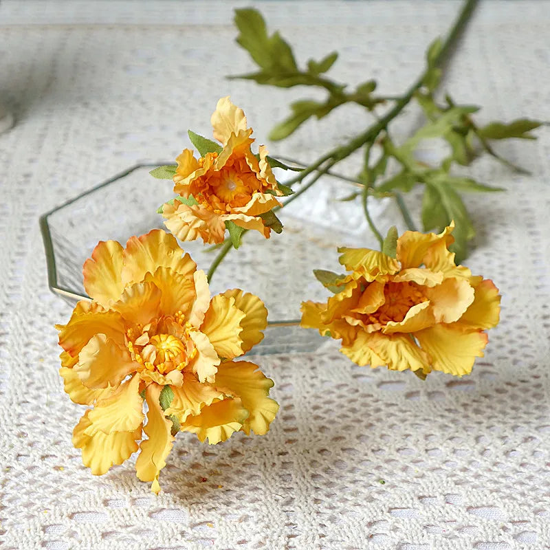6Pcs Faux 3 Heads Wheel Feng Chrysanthemum Silk Flower for Home Decor Mariage Wedding Floral Party Table Fake Flower Arrangement