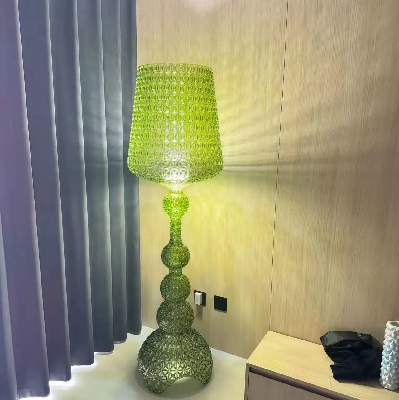 Italian Design Creative Floor Lamp Hollow Acrylic Modern Standing Light for Living Room Bedroom Home Decor LED