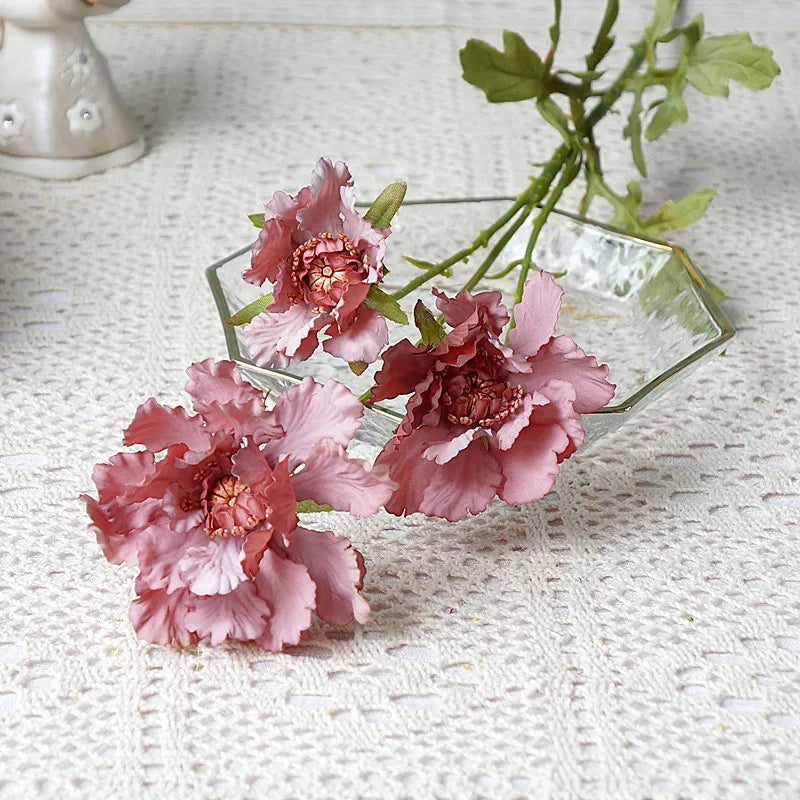 6Pcs Faux 3 Heads Wheel Feng Chrysanthemum Silk Flower for Home Decor Mariage Wedding Floral Party Table Fake Flower Arrangement